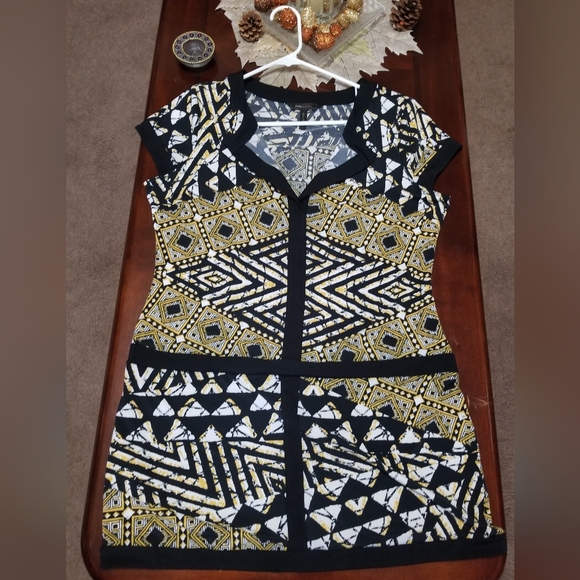 BCBG MaxAzria Tunic / Mini L - Picture 5 of 9